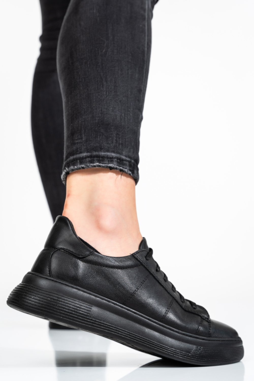 Fekete természetes bőr sport cipők 7s7h206