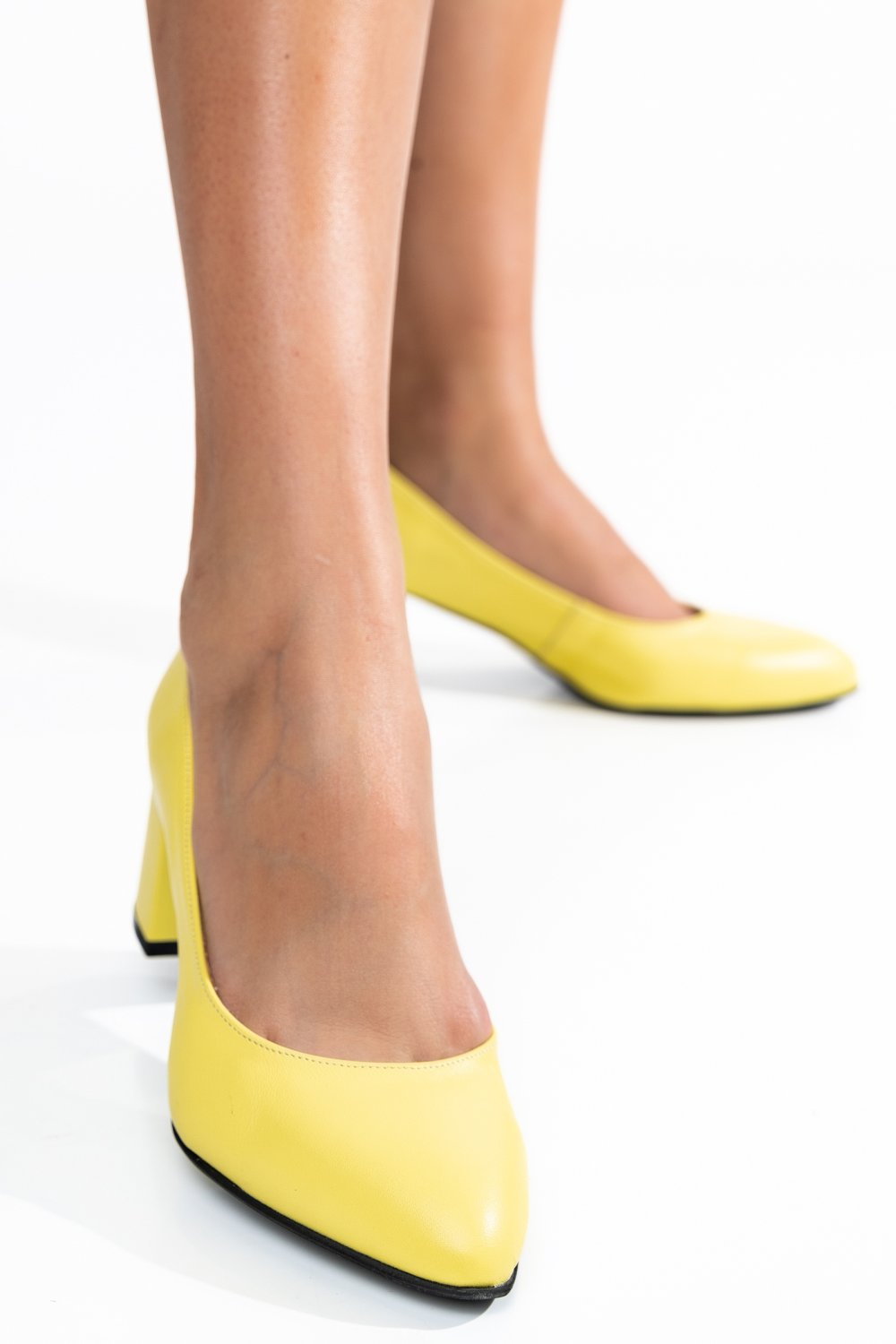 Sárga természetes bőr magassarkú cipők 1s7h500l