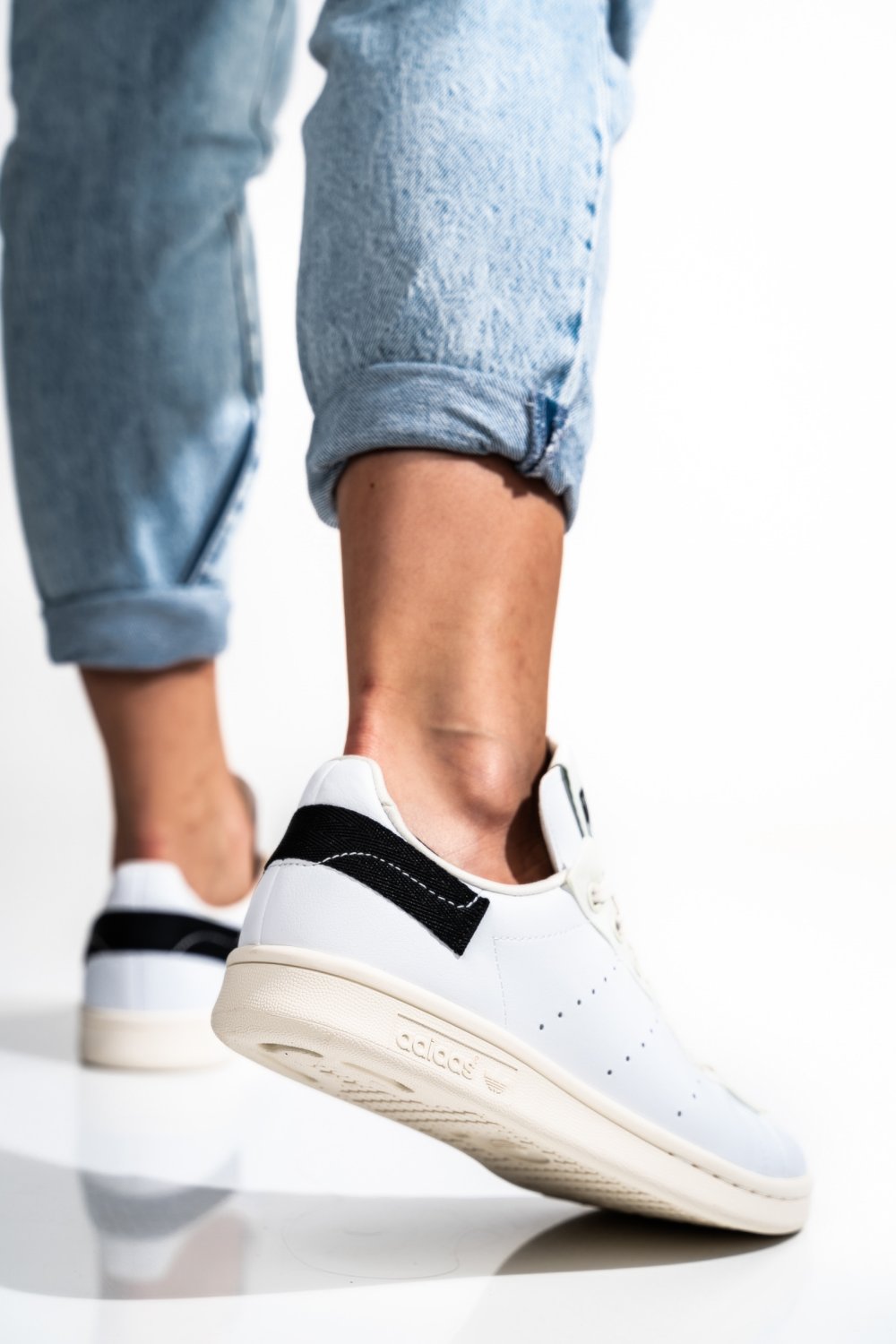 Adidas fekete sportcipők gs7hv7614