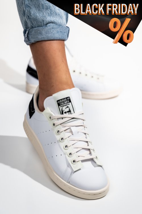 Adidas fekete sportcipők gs7hv7614