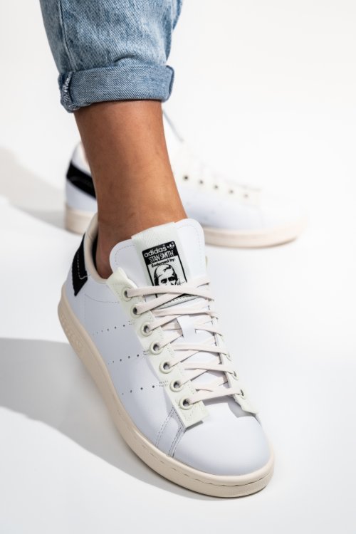 Adidas fekete sportcipők gs7hv7614