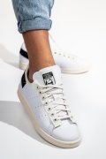 Adidas fekete sportcipők gs7hv7614