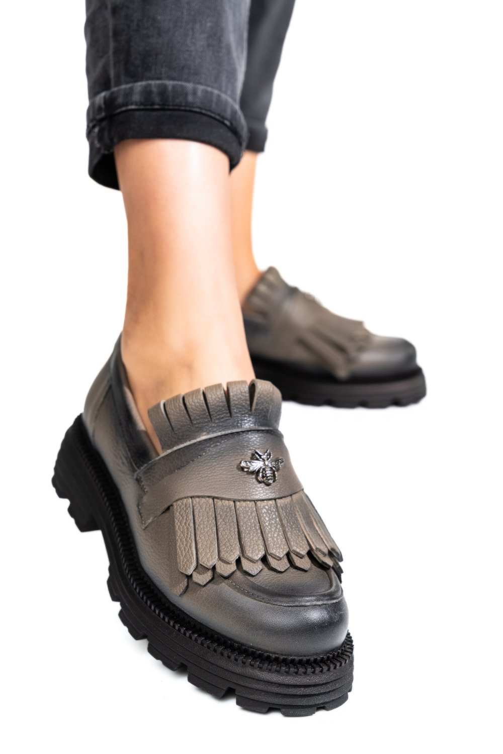 Szürke természetes bőr  3s7h95