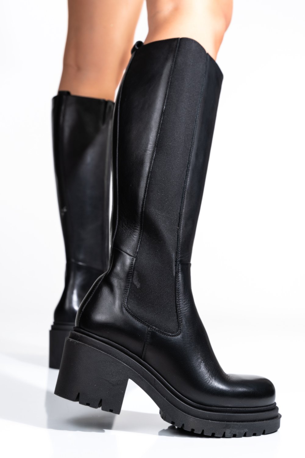 Fekete természetes bőr csizma 1s7h1347594