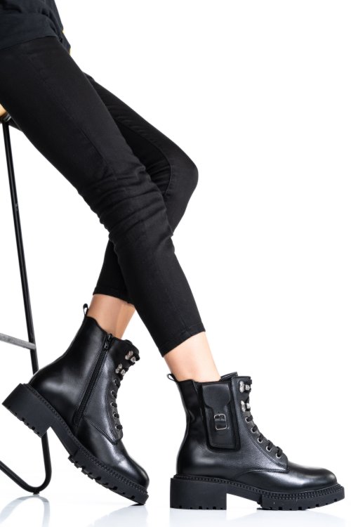 Fekete természetes bőr bakancs 3s7h89