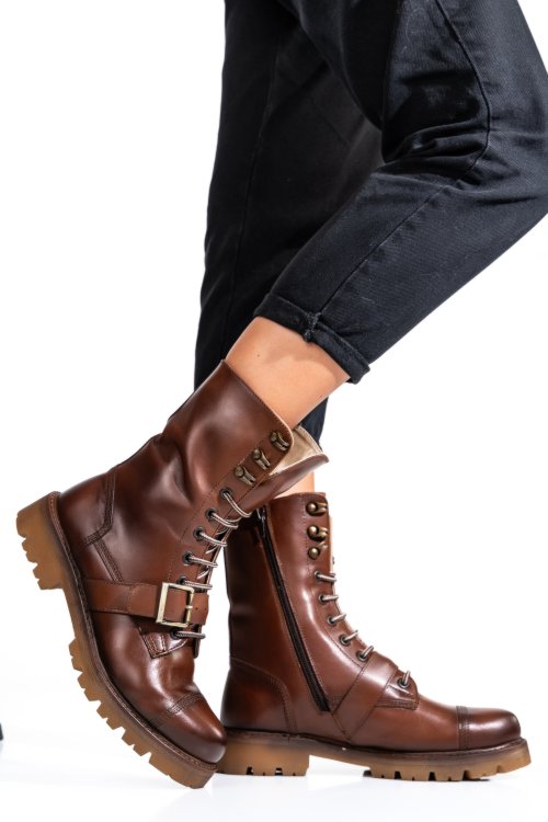 Barna természetes bőr bakancs 1s7h56