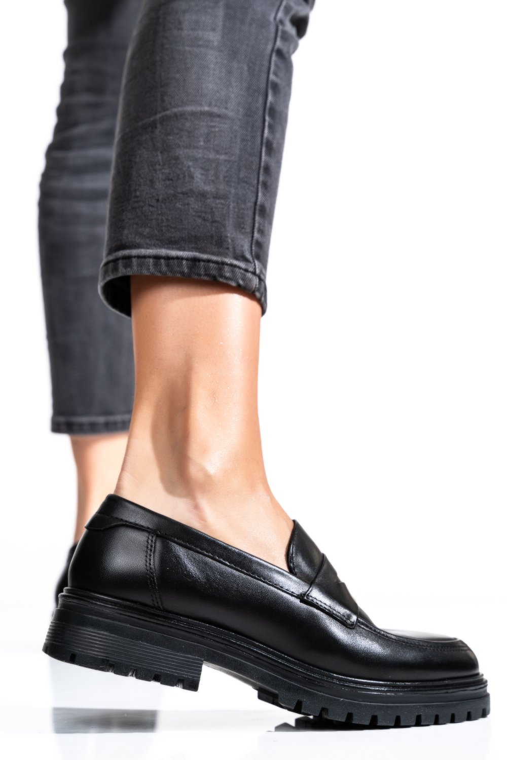 Fekete természetes bőr  us7hb03-3103