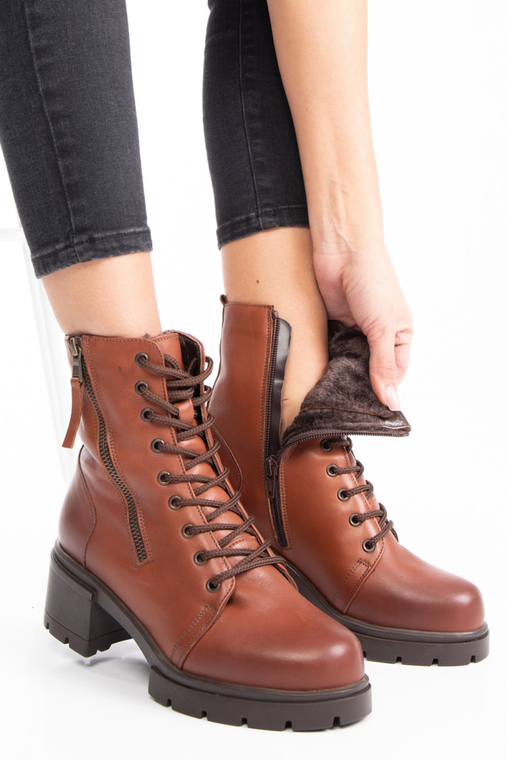 Barna természetes bőr bakancs 2s7h12808np