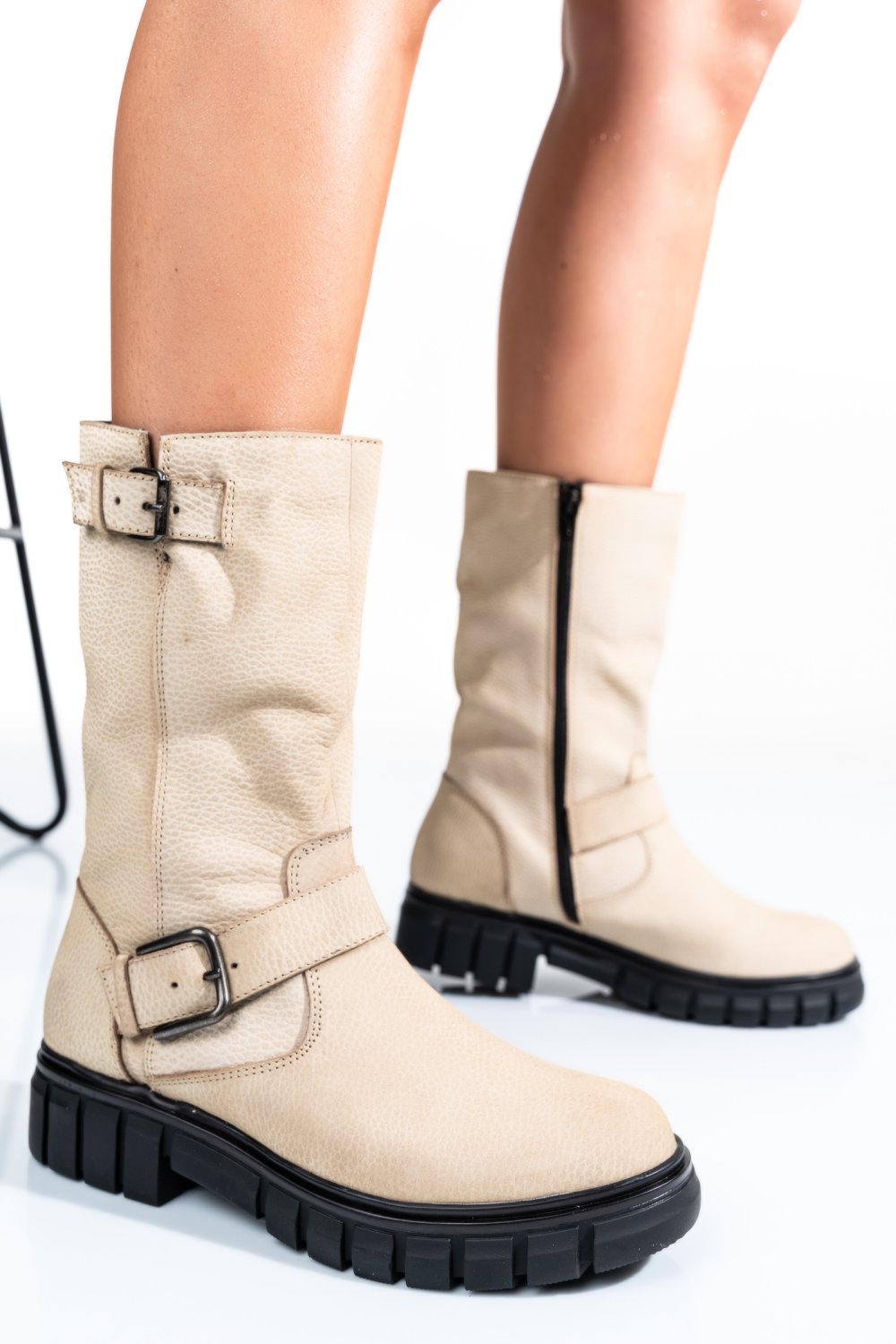 Bézs természetes bőr csizma 7s7h902