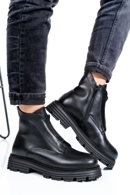 Fekete természetes bőr bakancs 4s7h23