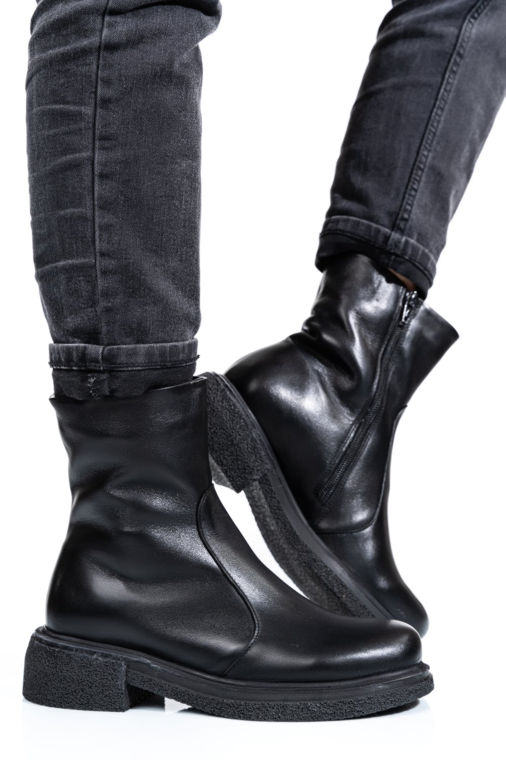 Fekete természetes bőr bakancs 4s7h24