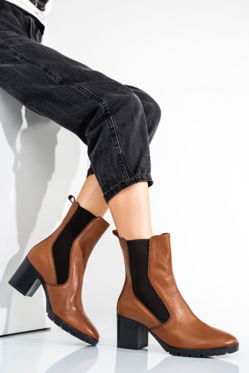 Barna természetes bőr bakancs 2s7h167