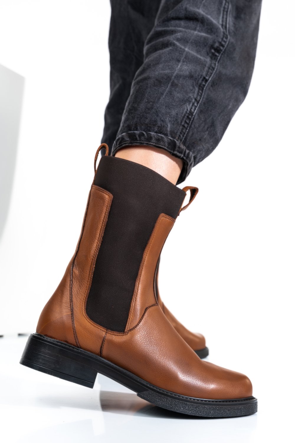 Barna természetes bőr bakancs 7s7h628