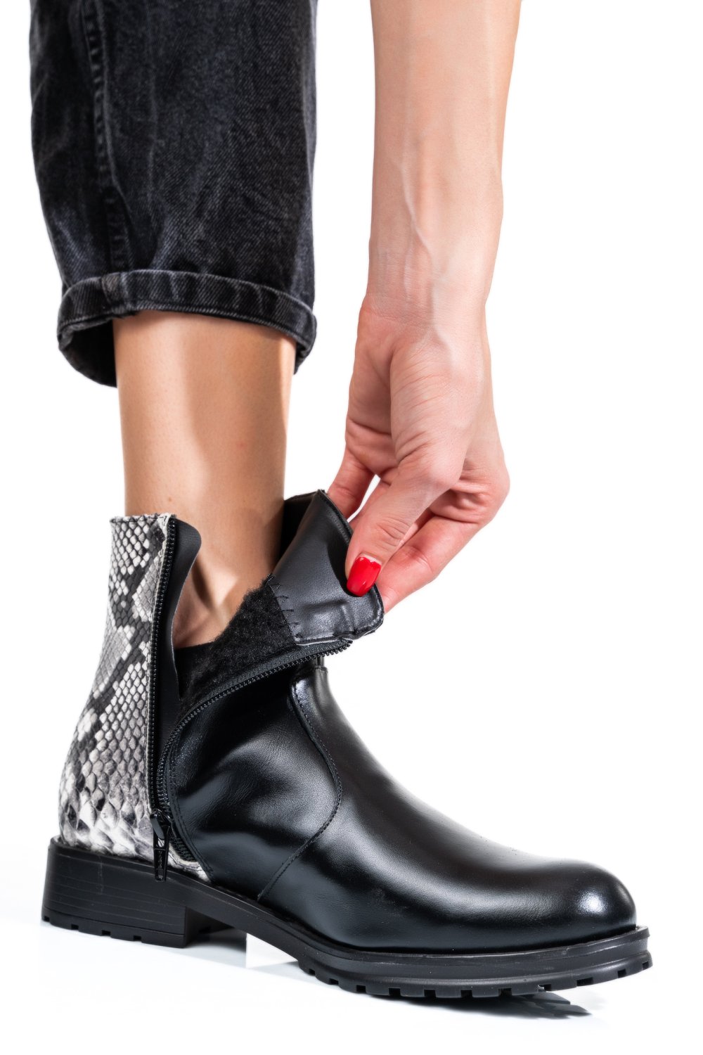 Fekete természetes bőr bakancs 0s7h2lib