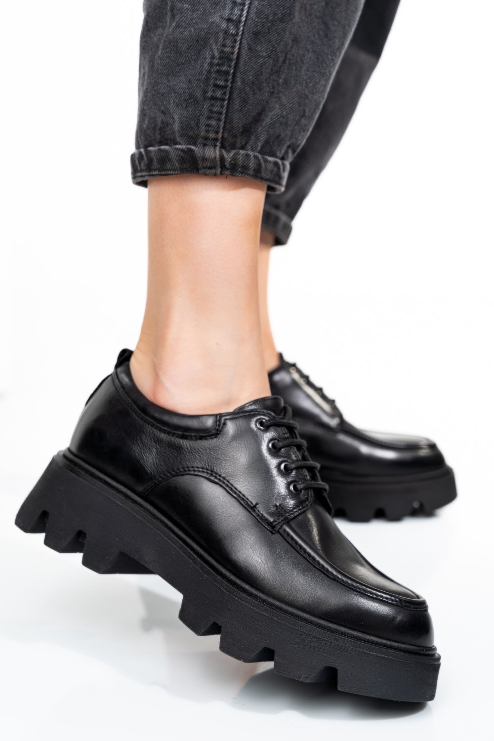 Fekete természetes bőr  as7h50098