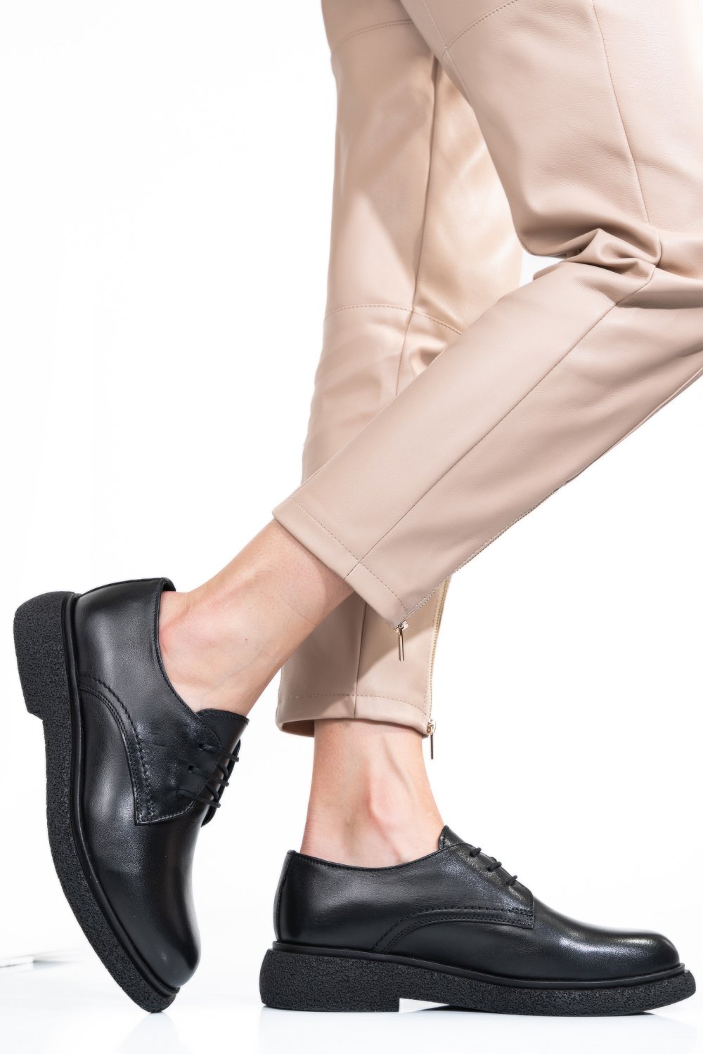 Fekete természetes bőr  2s7h41-601np