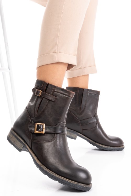 Barna természetes bőr bakancs es7hnza