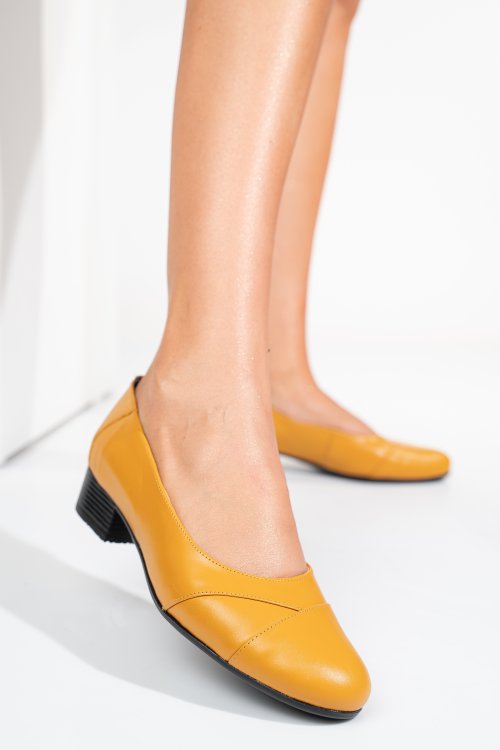 Sárga természetes bőr magassarkú cipők 1s7h250
