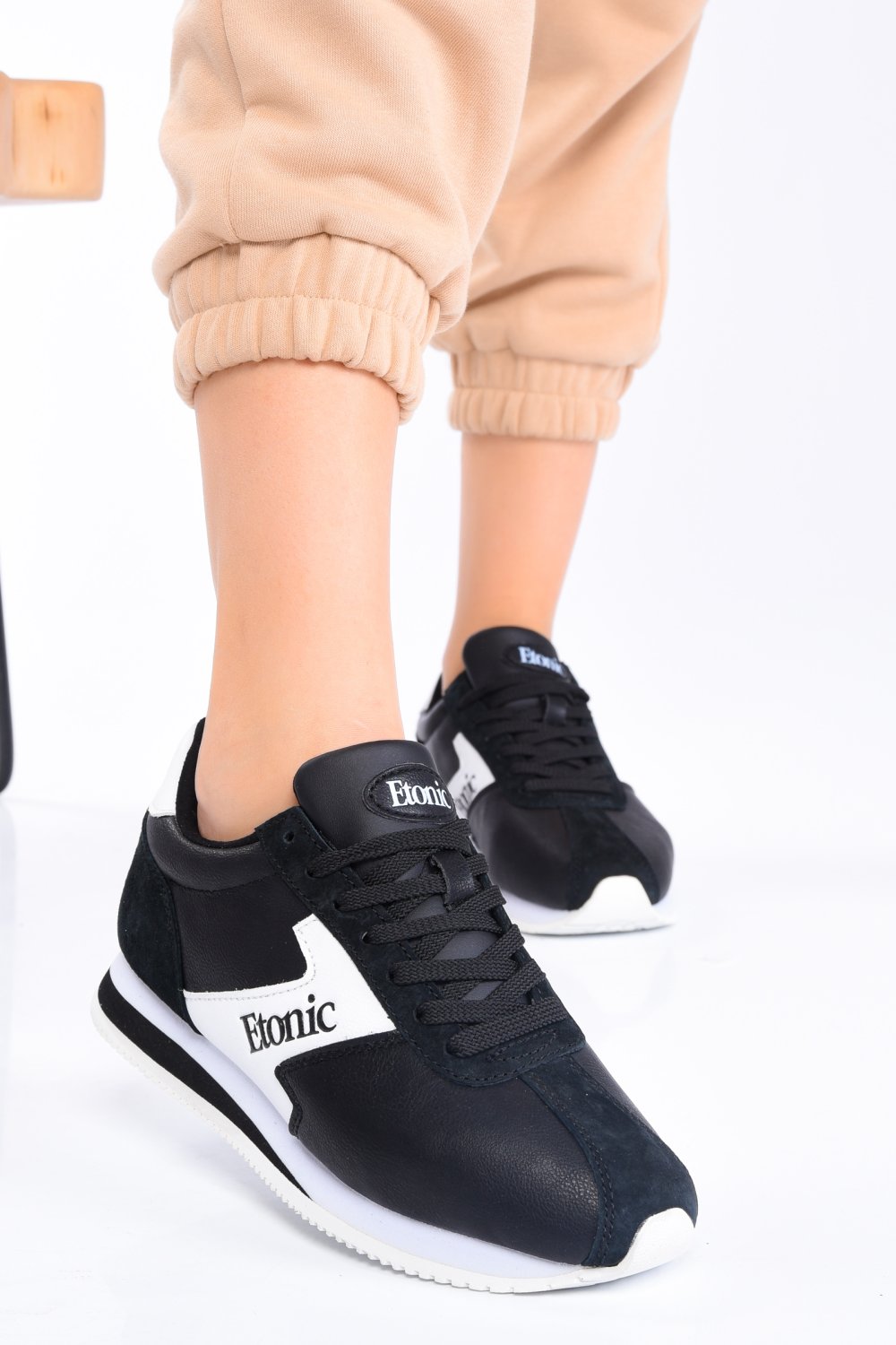 Etonic fekete sportcipők es7h196220409