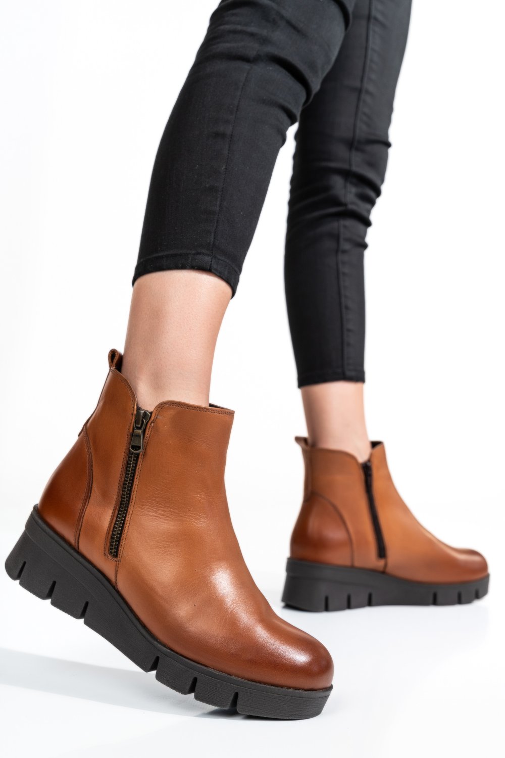 Barna természetes bőr bakancs 2s7h32-023np