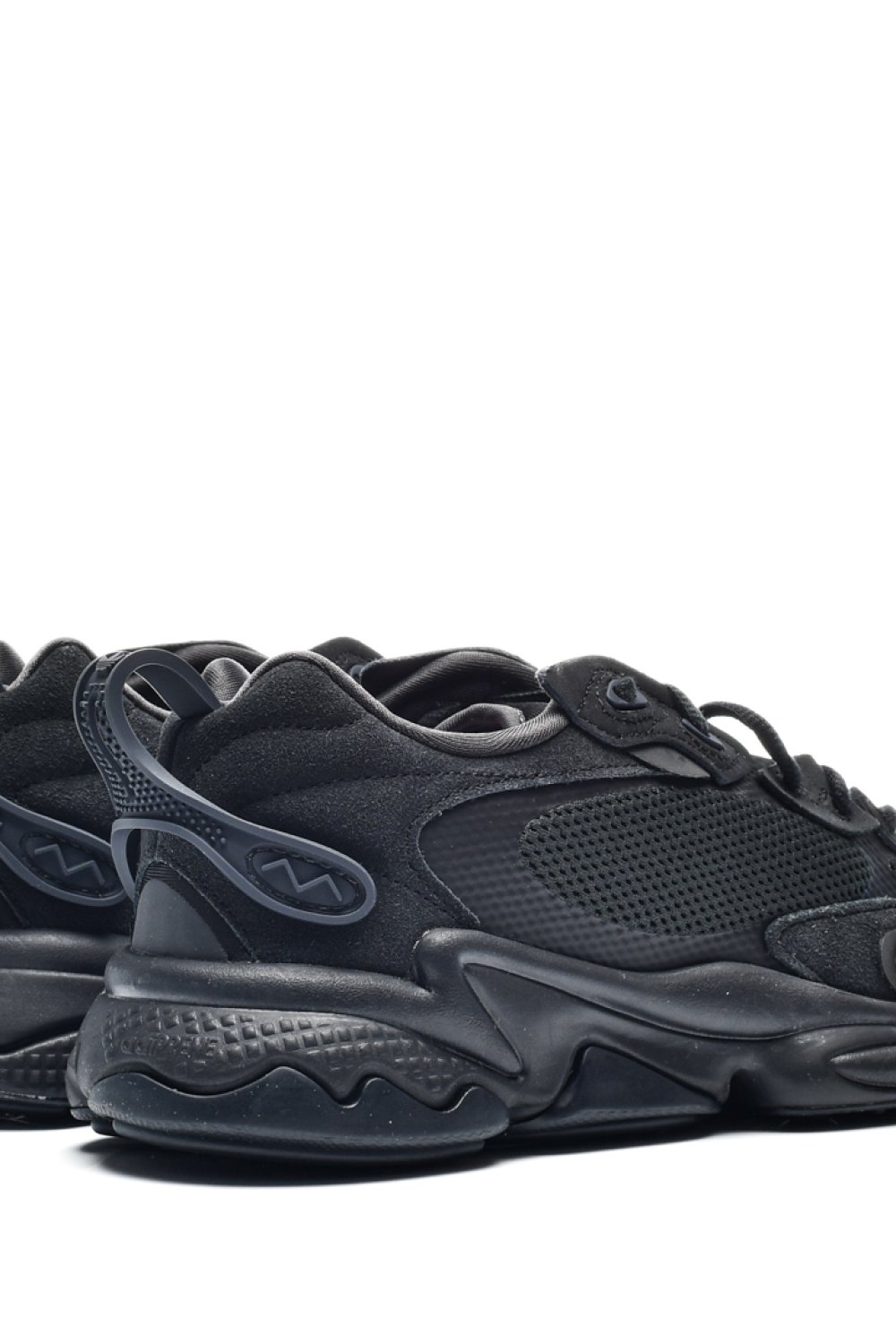 Adidas fekete sportcipők gs7hw3959