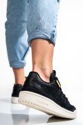 Adidas fekete sportcipők hs7hp5550