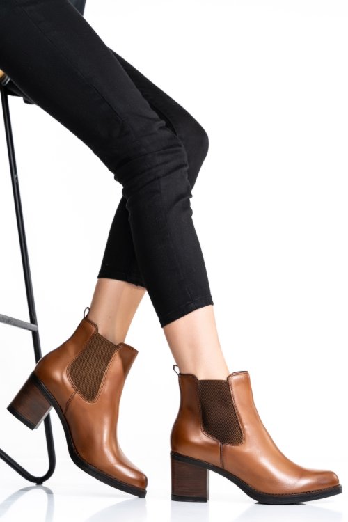 Barna természetes bőr bokacsizma 3s7h370
