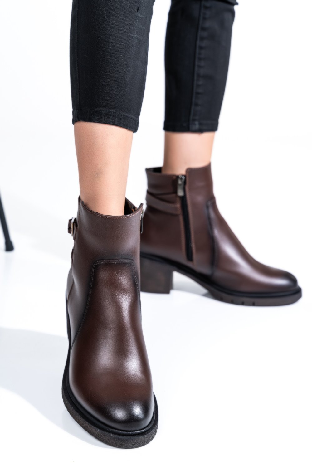 Barna természetes bőr bokacsizma 4s7h26