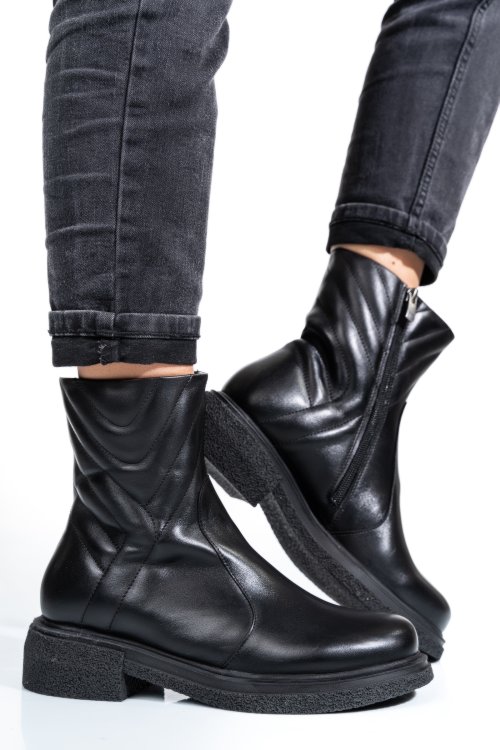 Fekete természetes bőr bakancs 4s7h24