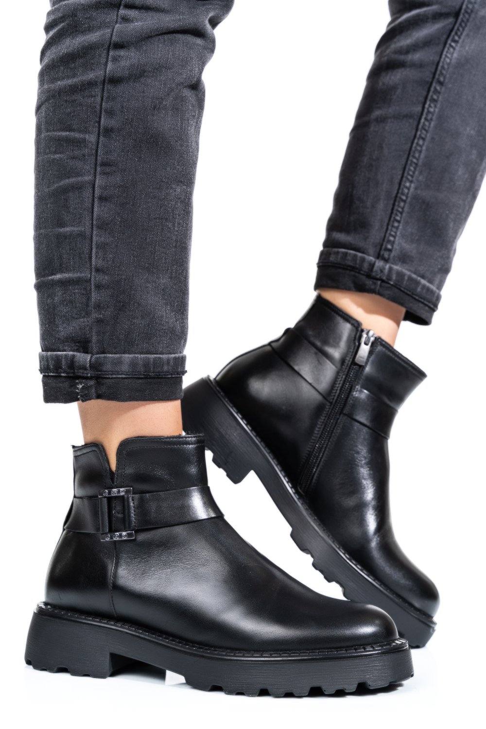 Fekete természetes bőr bakancs 4s7h34