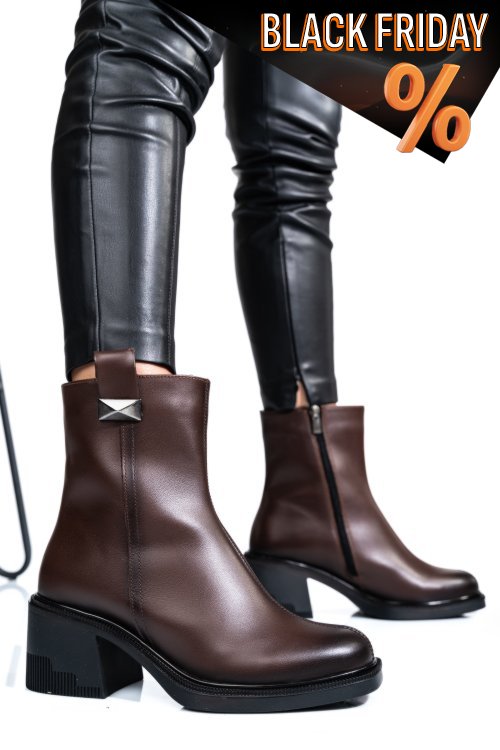 Barna természetes bőr bakancs 4s7h27