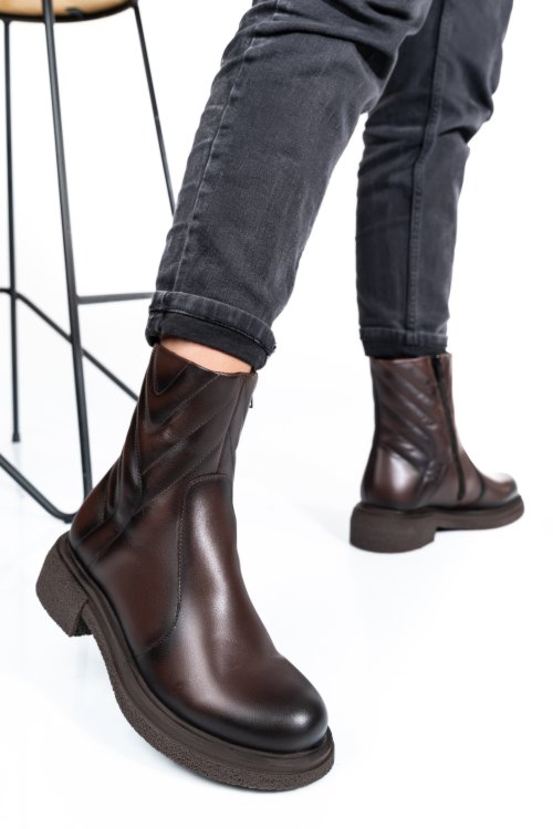 Barna természetes bőr bakancs 4s7h24