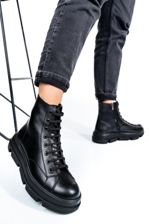 Fekete természetes bőr bakancs 4s7h28