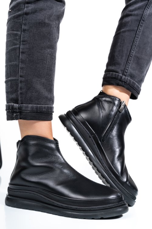 Fekete természetes bőr bakancs 4s7h20