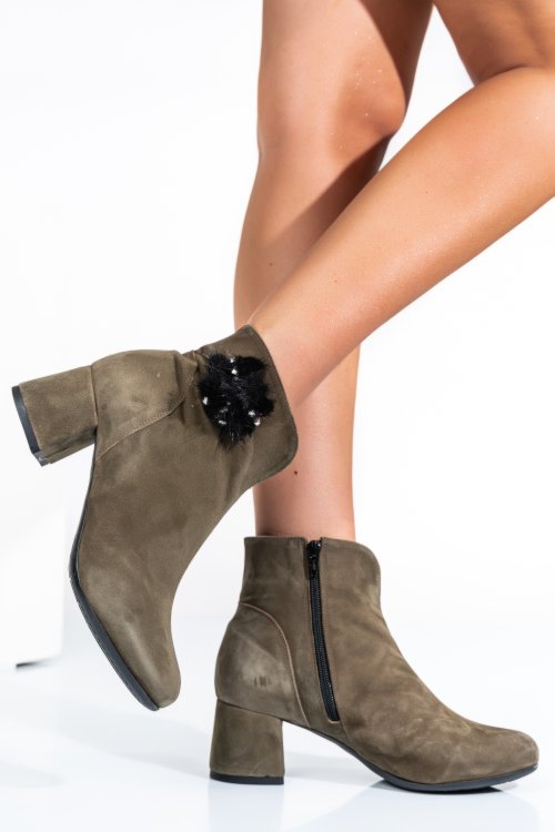 Barna fordított bőr bokacsizma 7s7h25