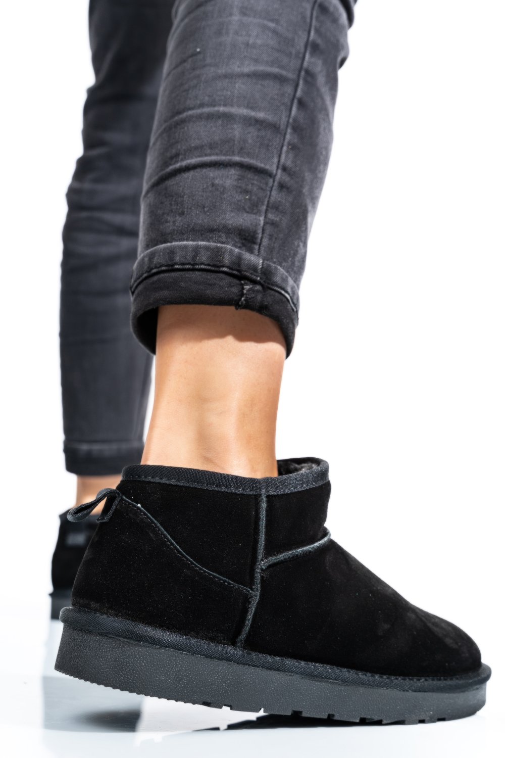 Fekete természetes bőr bakancs 1s7h1200