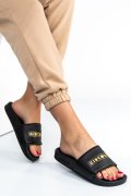 Adidas fekete hs7hq3617