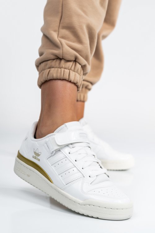 Adidas fehér sportcipők hs7h05110